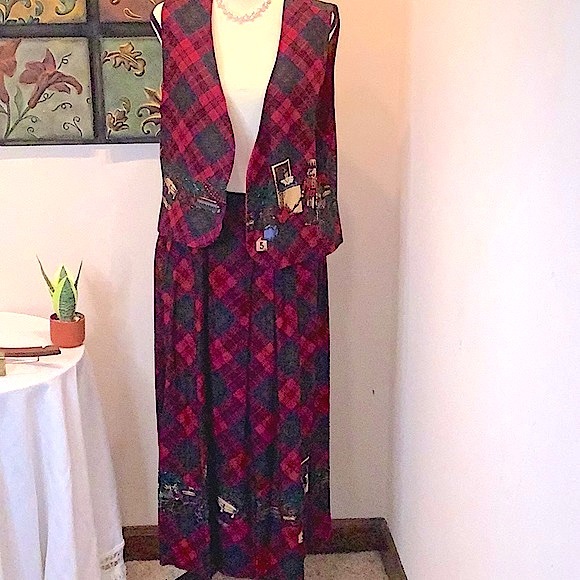VTG Lucia Christmas Plaid skirt and vest. Beautiful Christmas scenes size 12 - Picture 1 of 16